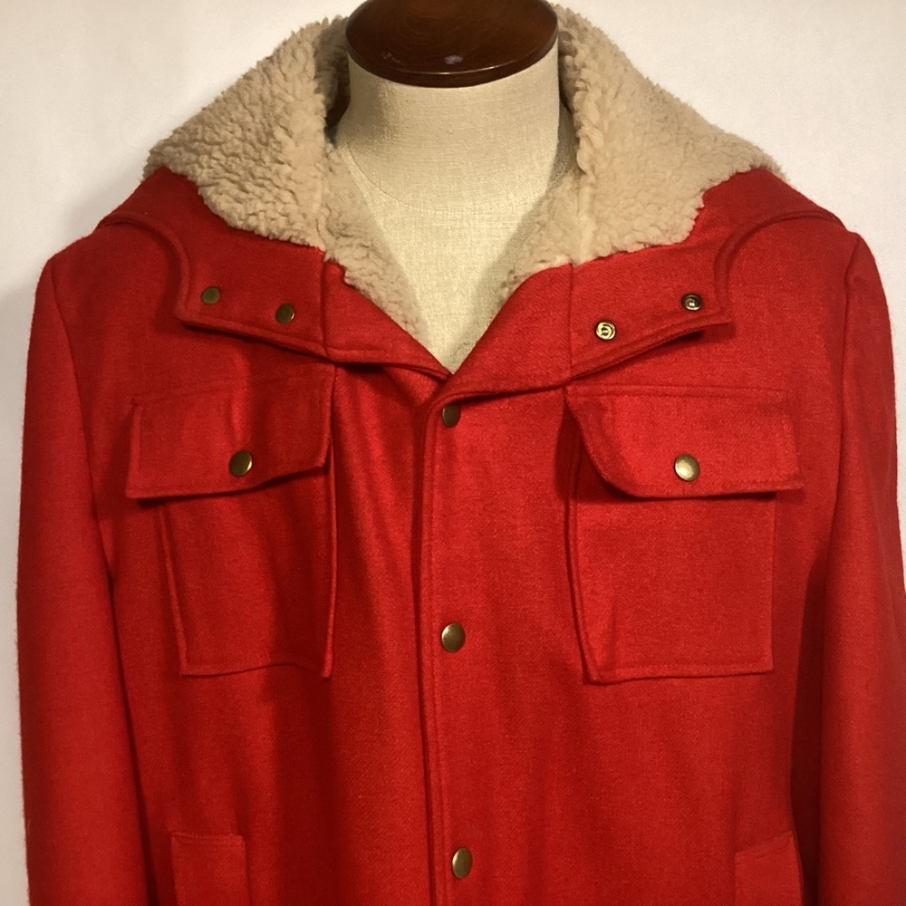 Vintage Woolrich Red Wool and Sherpa jacket split hood men’s size 46 - Picture 3 of 12